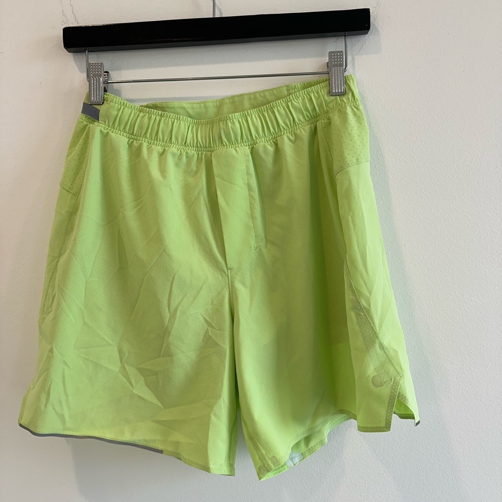 Men’s lululemon with liner